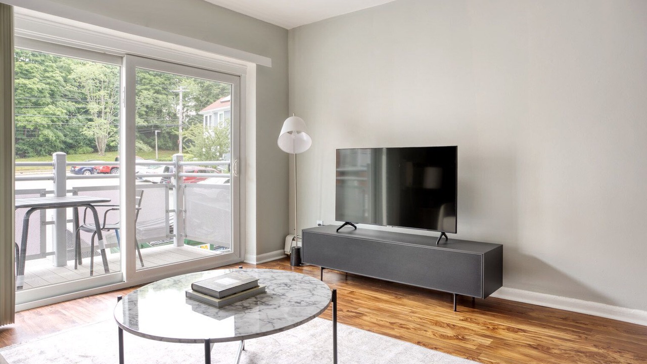 Photo of Livingroom in Mission Hill