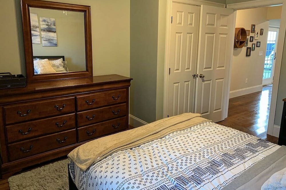 Photo of Bedroom in Tiverton