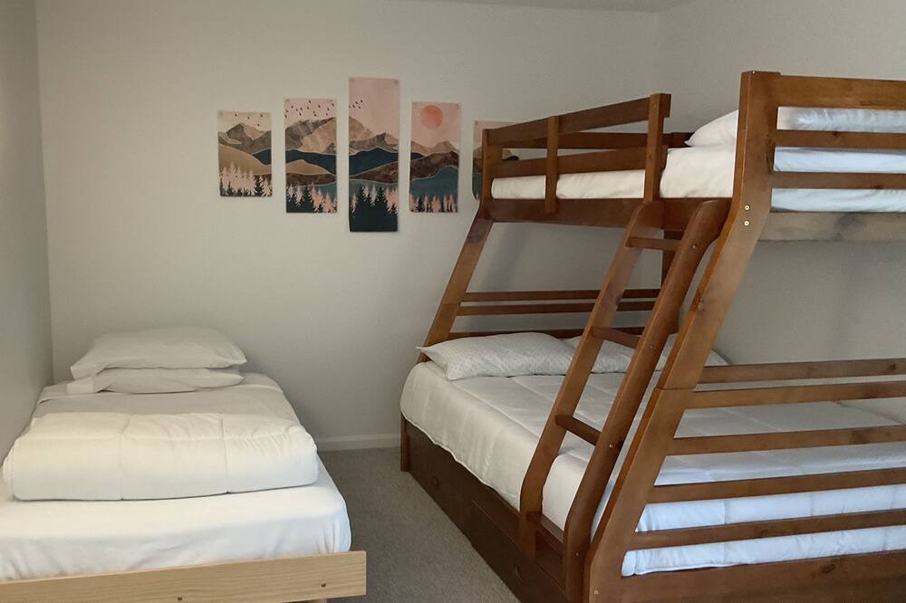 Photo of Bedroom in Conway