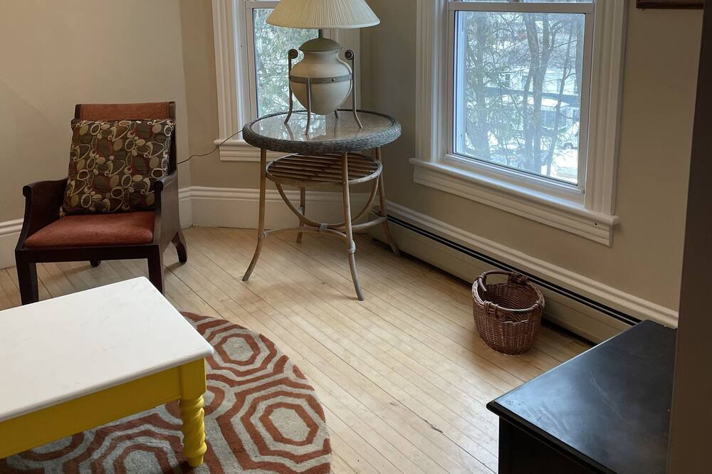 Photo of Livingroom in North Adams