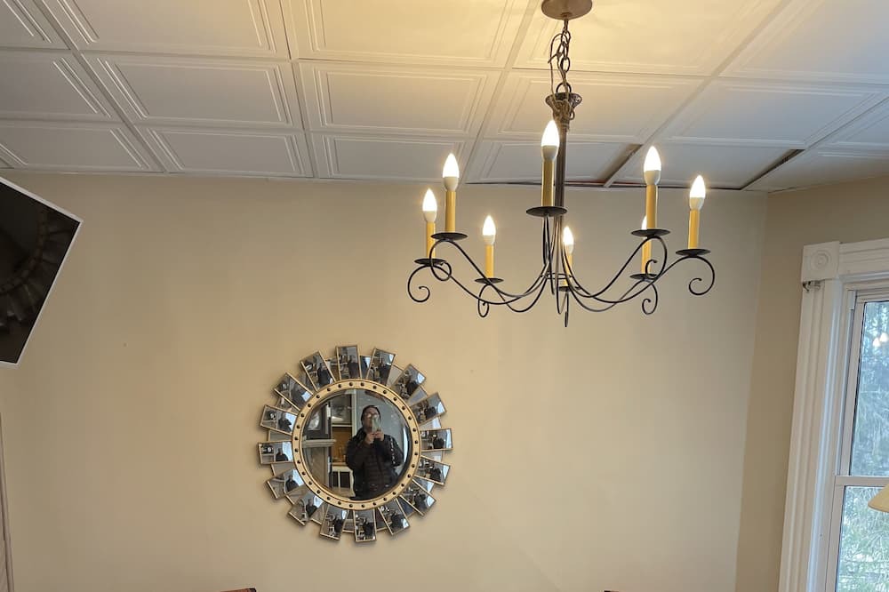 Photo of Livingroom in North Adams