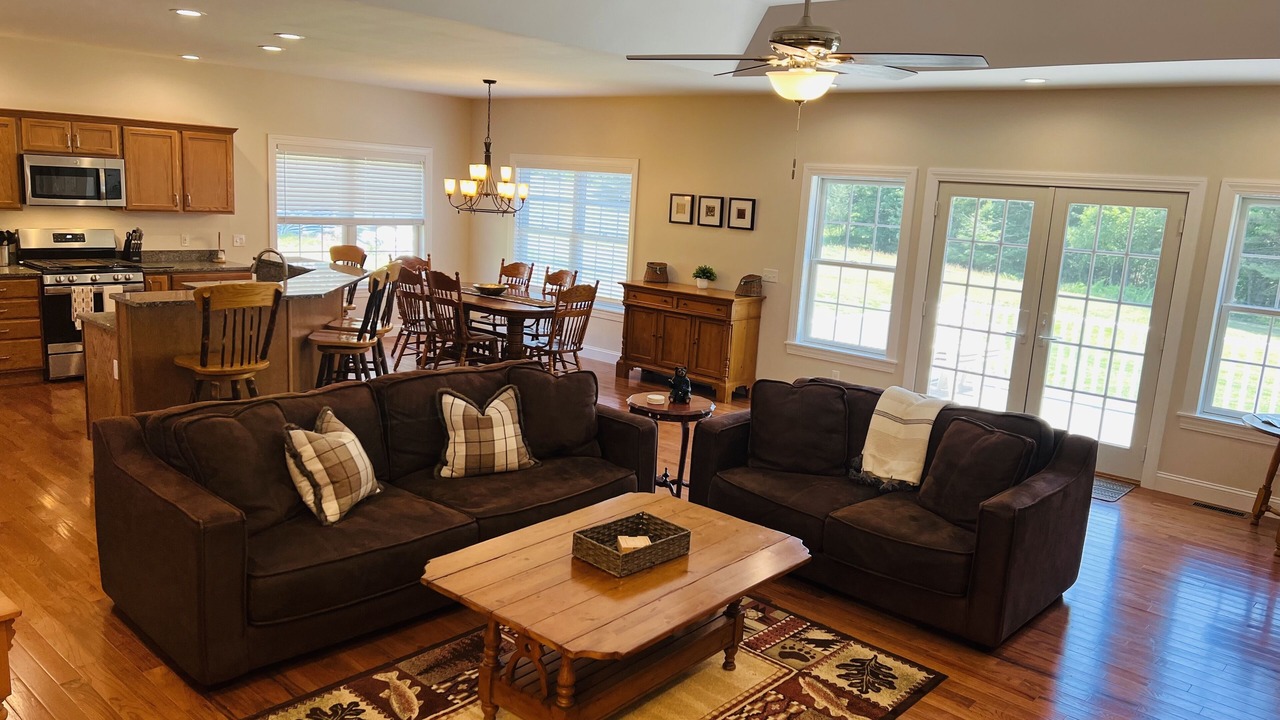 Photo of Livingroom in Bolton Landing