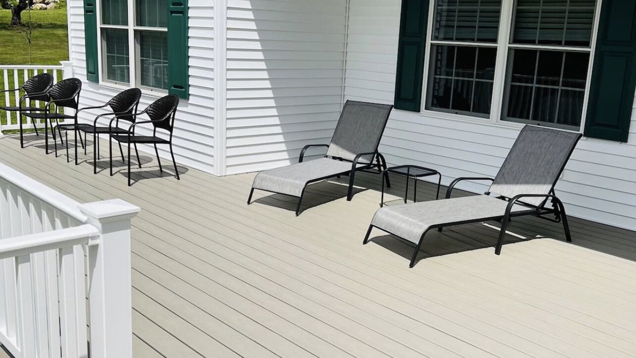 Photo of Patio Balcony in Bolton Landing