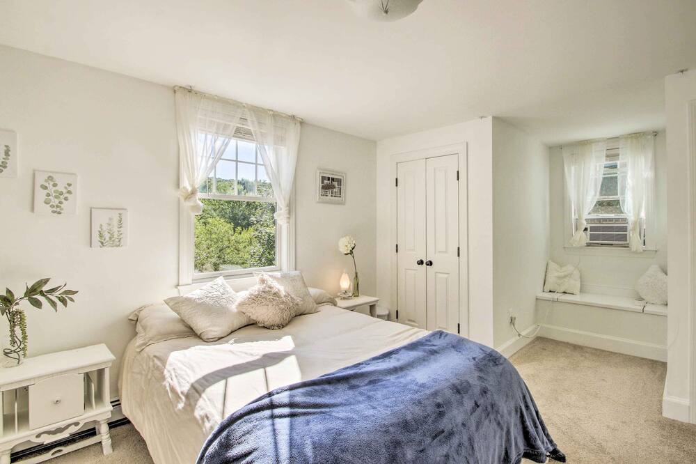 Photo of Bedroom in North Yarmouth