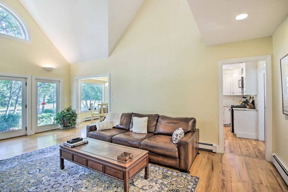 Photo of Livingroom in North Yarmouth