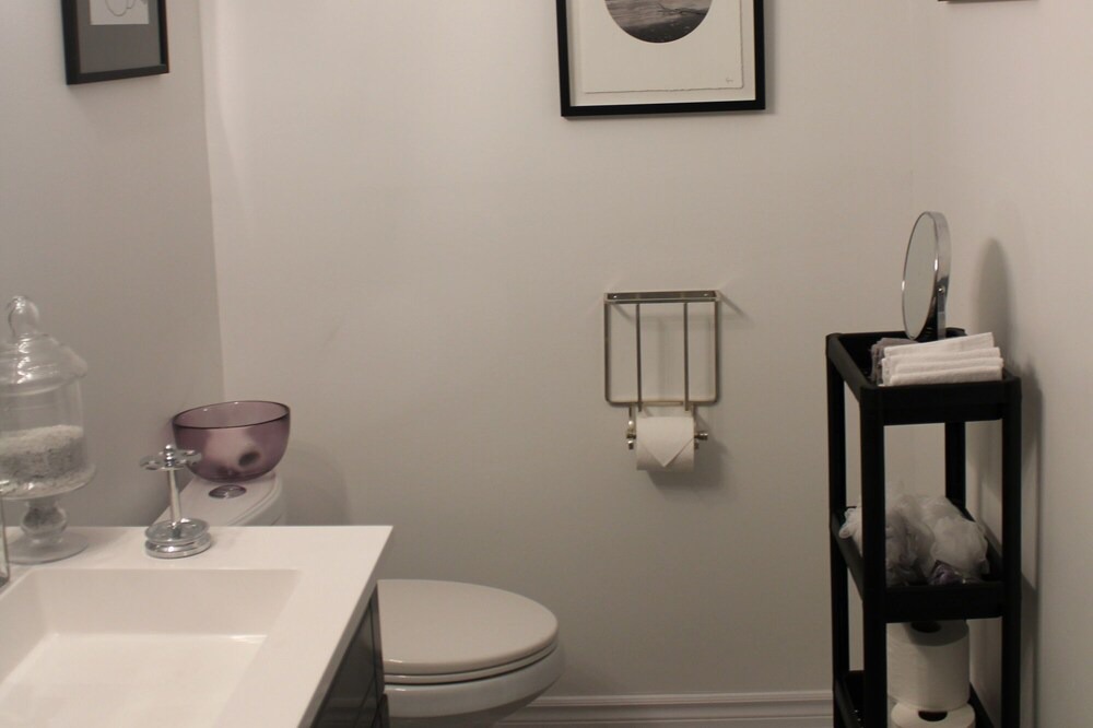 Photo of Bathroom in Downtown Gatineau