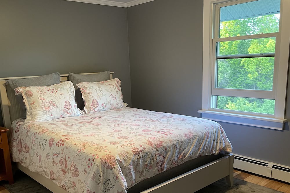 Photo of Bedroom in Hinsdale
