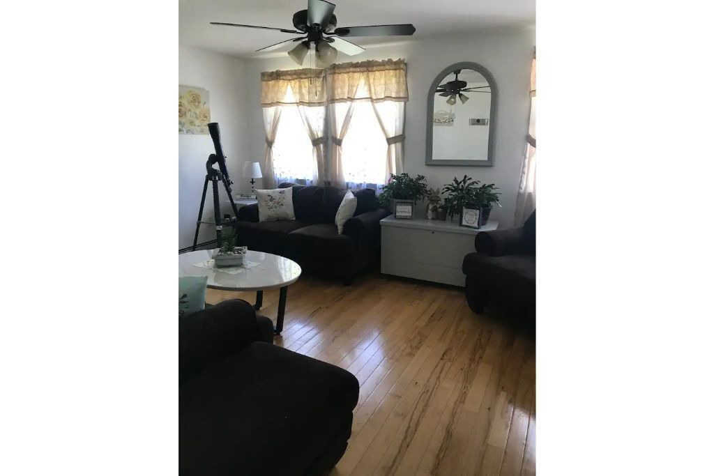 Photo of Livingroom in Hancock