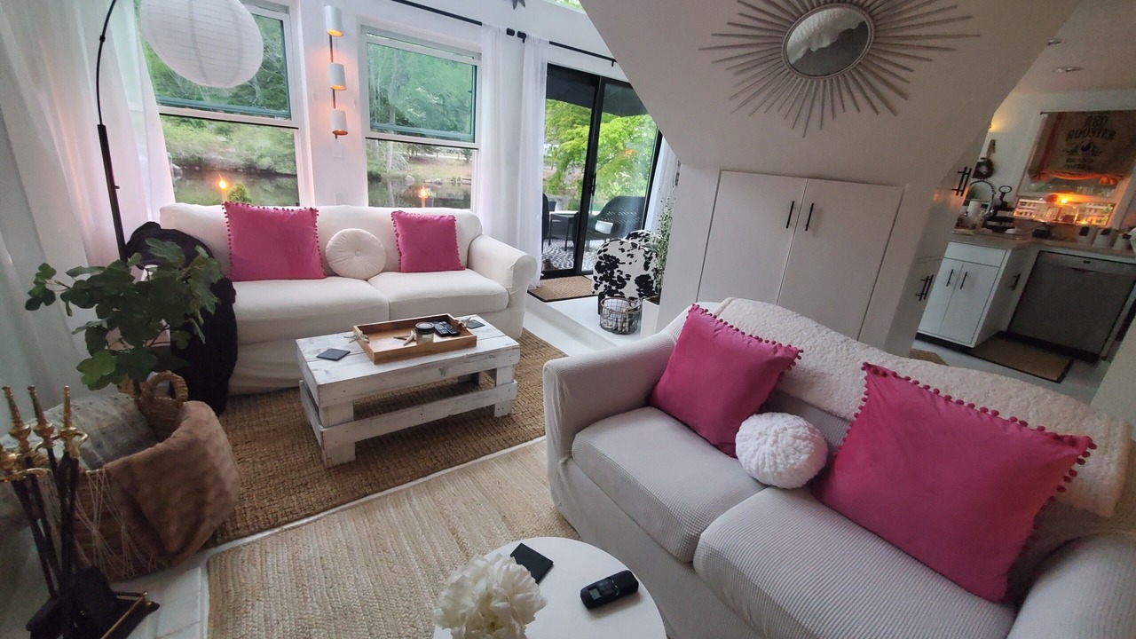 Photo of Livingroom in Lyme