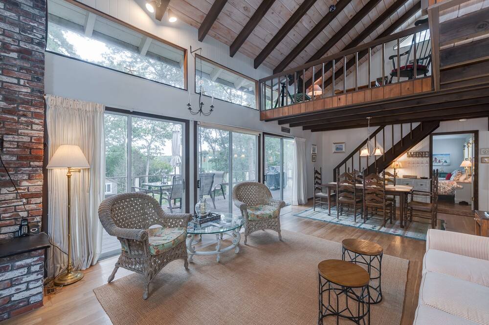 Photo of Livingroom in Summersea