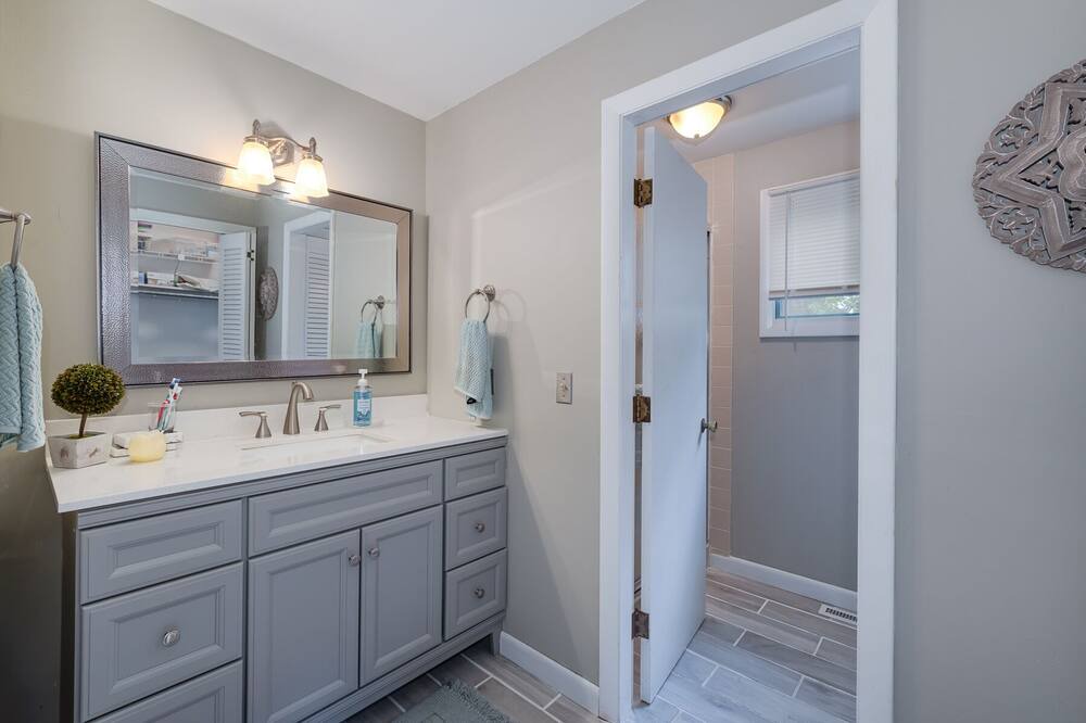 Photo of Bathroom in Summersea