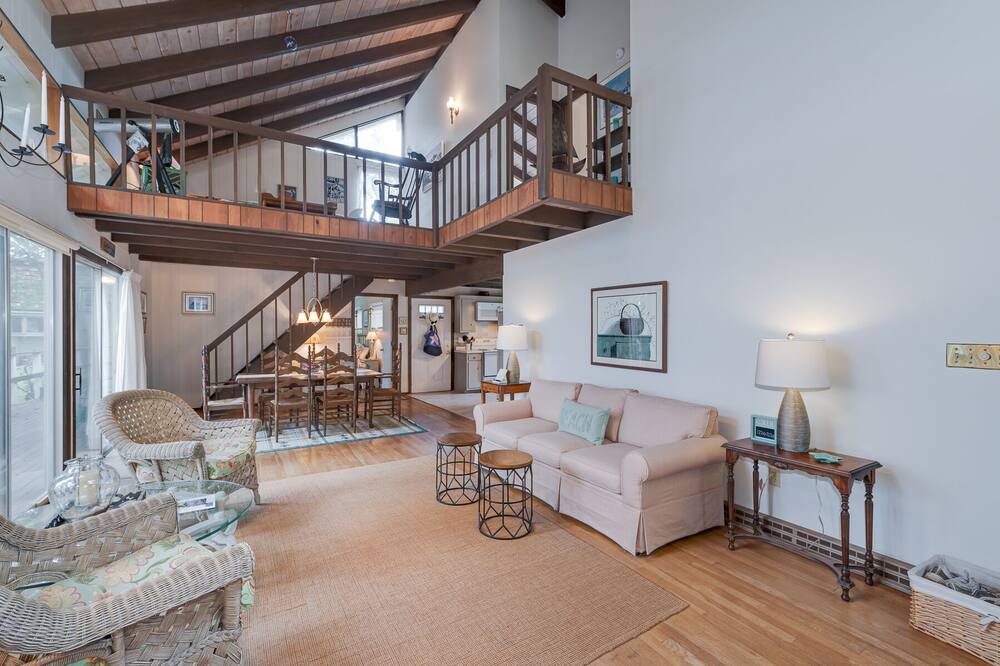 Photo of Livingroom in Summersea