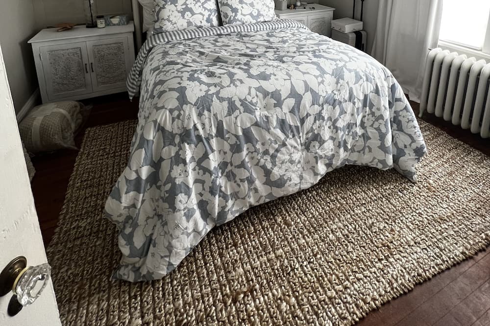 Photo of Bedroom in Cove - East Side - Shippan