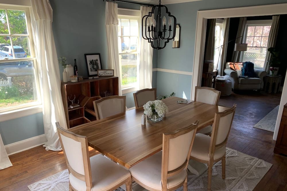 Photo of Kitchen in Cove - East Side - Shippan