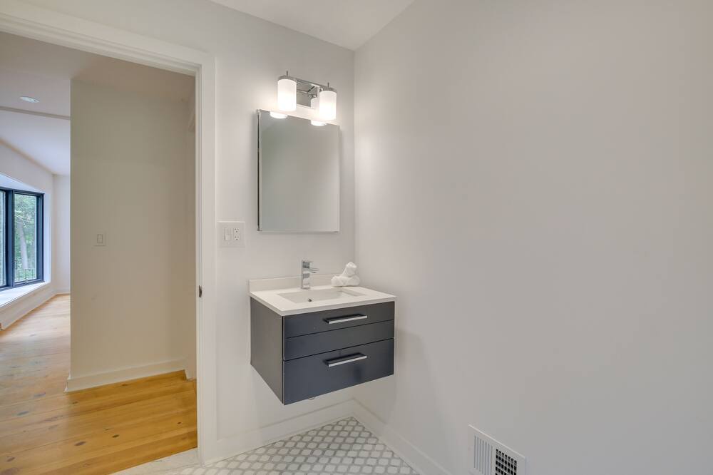 Photo of Bathroom in Sharon
