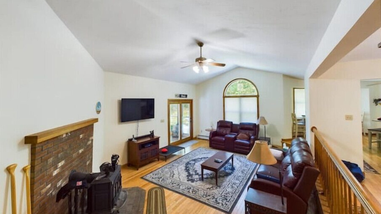 Photo of Livingroom in Moultonborough