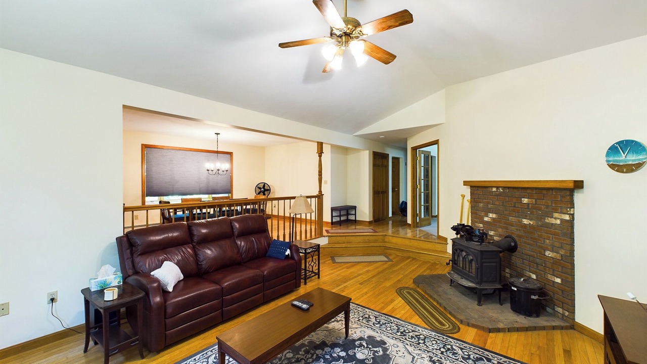 Photo of Livingroom in Moultonborough
