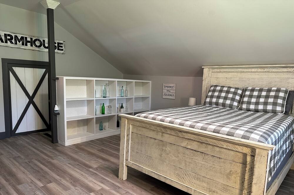 Photo of Bedroom in Montague