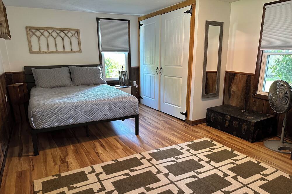 Photo of Bedroom in Montague