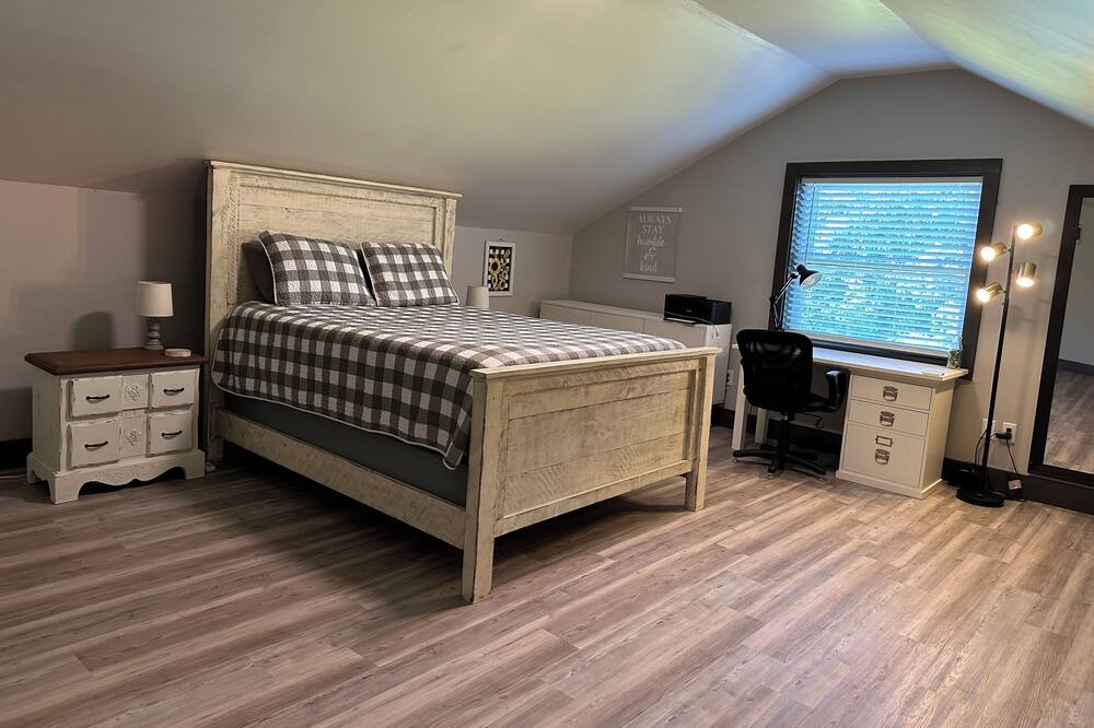 Photo of Bedroom in Montague