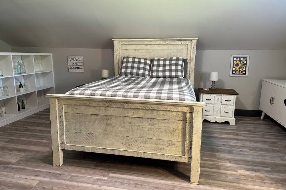Photo of Bedroom in Montague