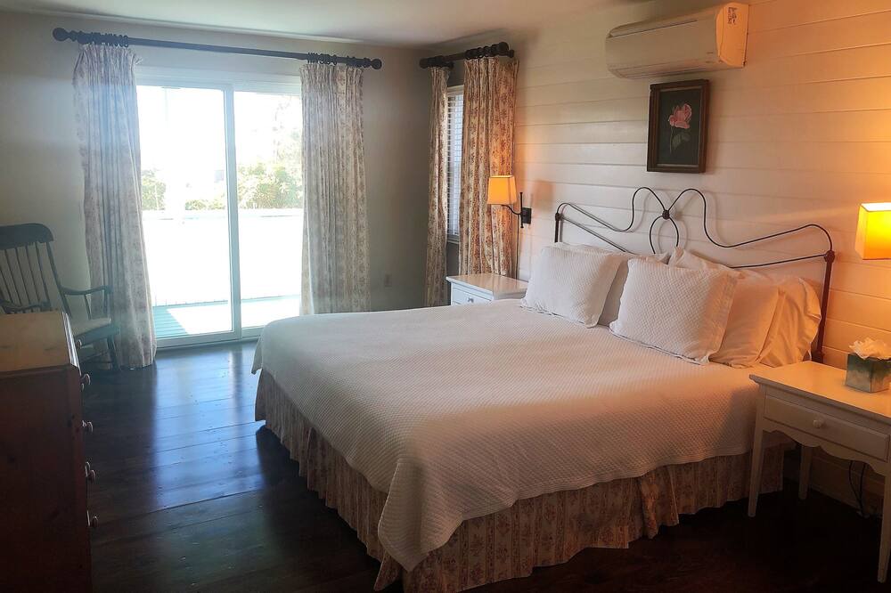 Photo of Bedroom in Menemsha
