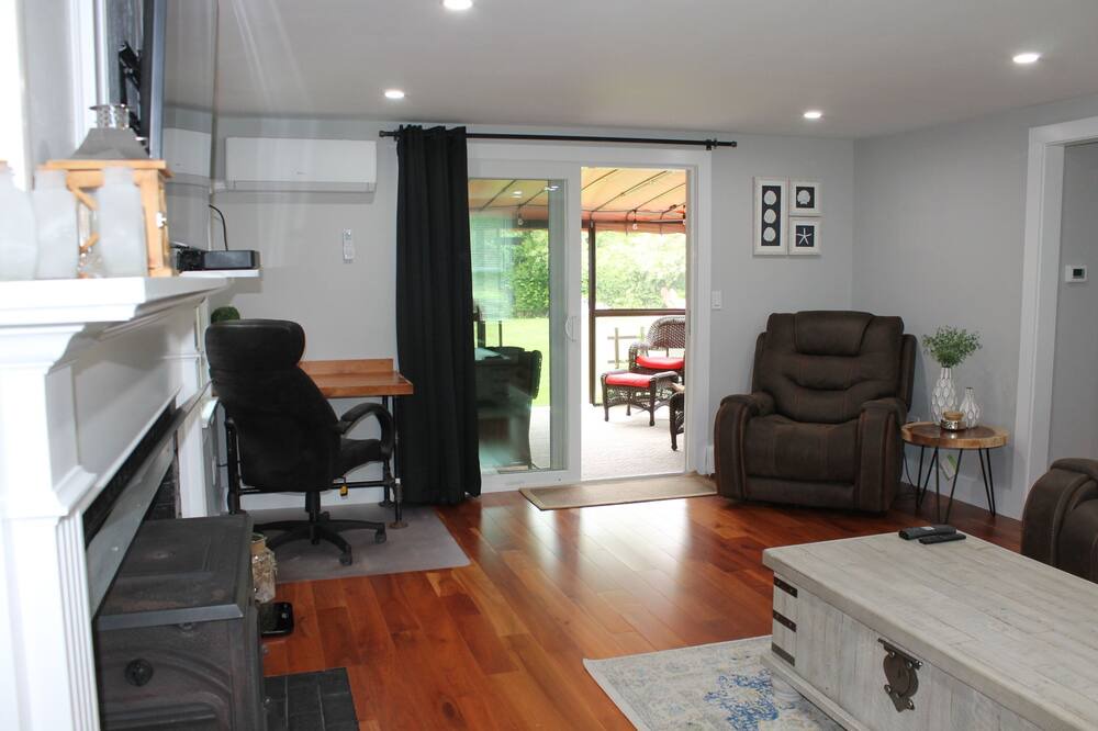 Photo of Livingroom in East Harwich