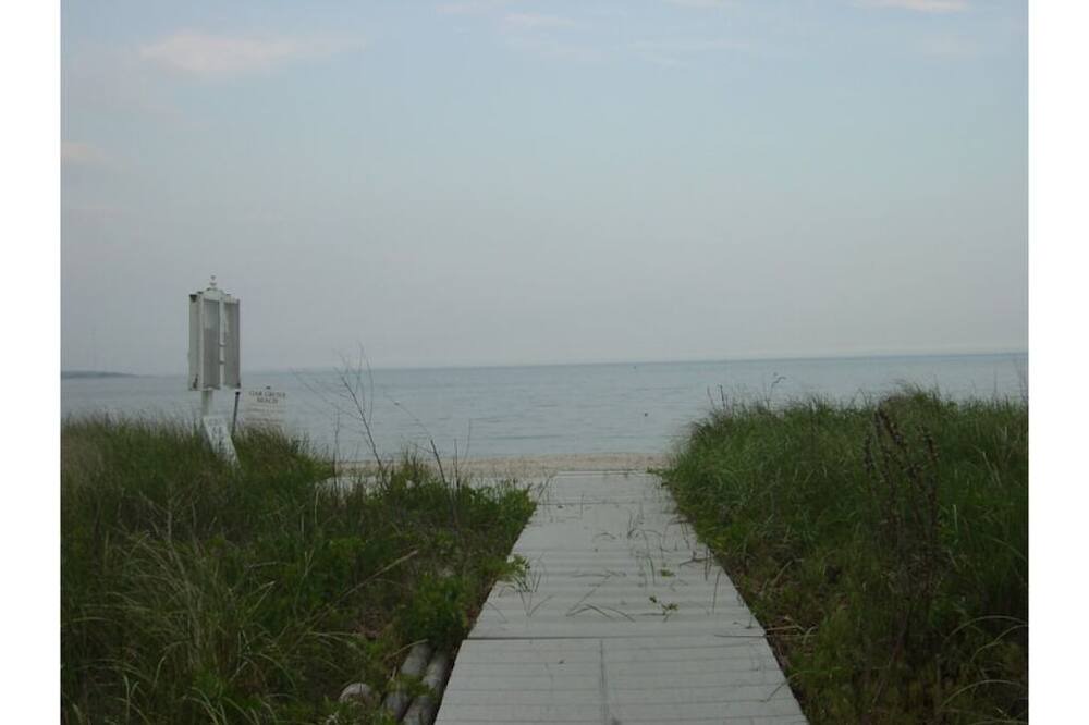 Photo of Others in Niantic