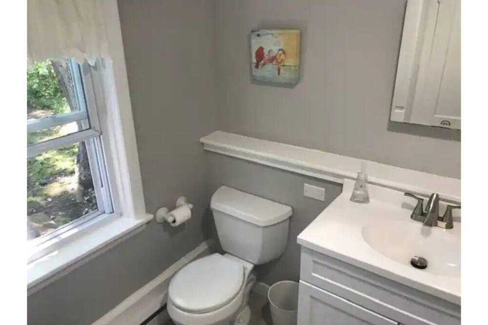Photo of Bathroom in Niantic