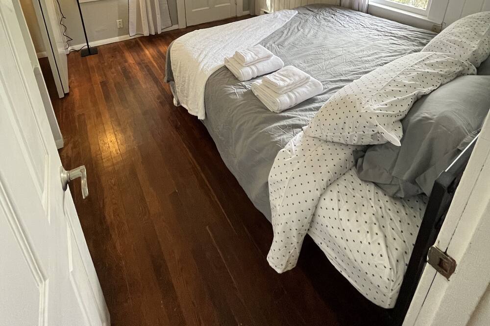 Photo of Bedroom in Niantic