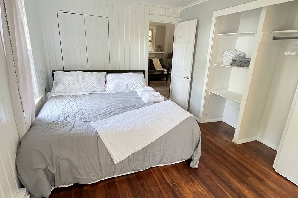 Photo of Bedroom in Niantic