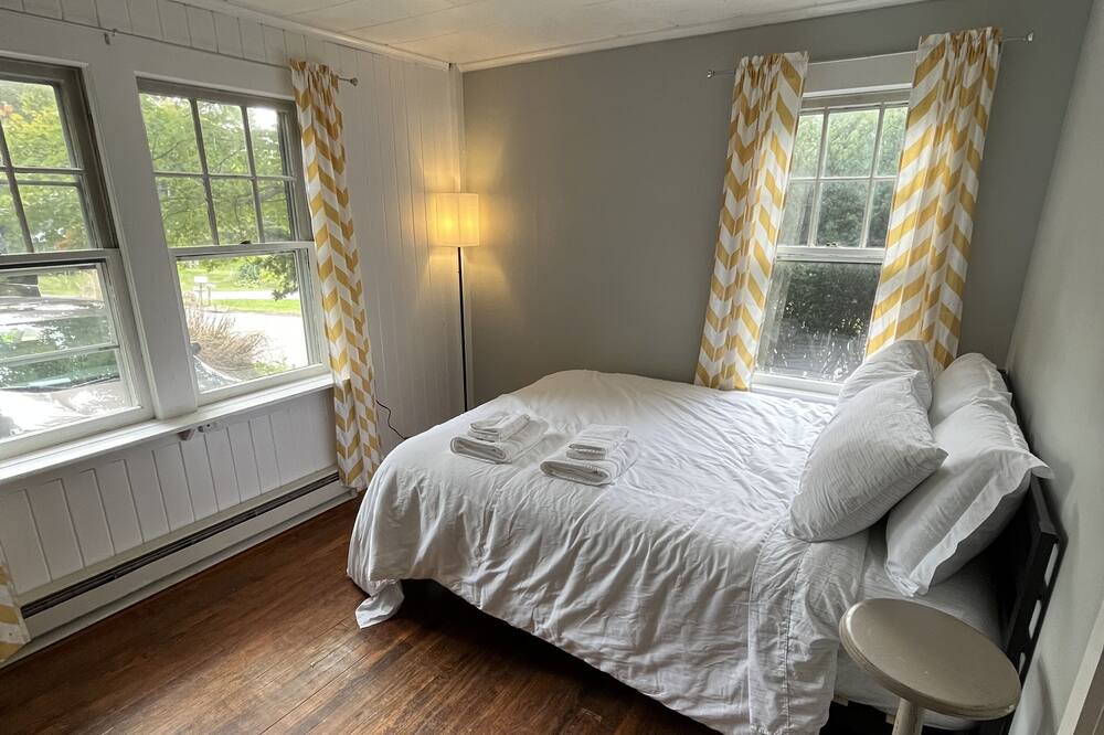 Photo of Bedroom in Niantic