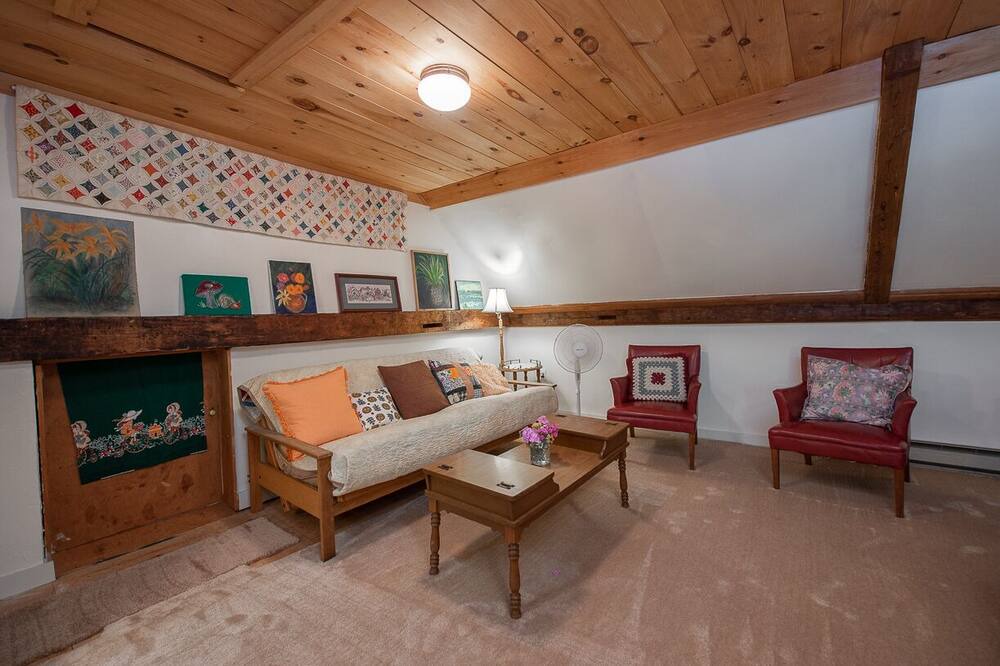 Photo of Livingroom in Dorchester