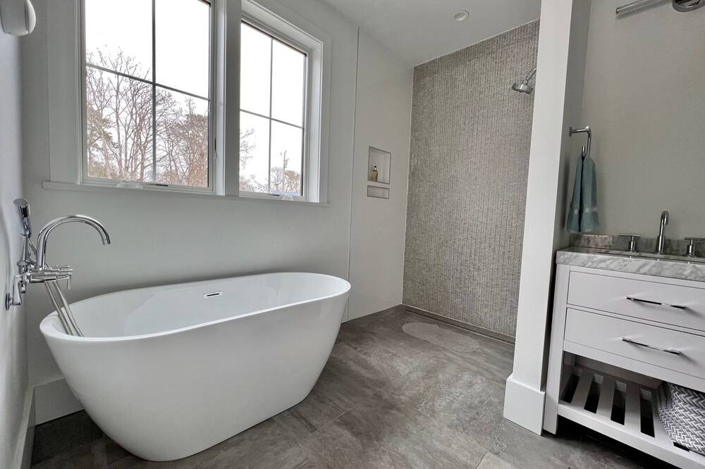 Photo of Bathroom in Oak Bluffs