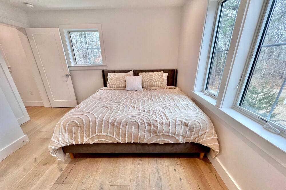 Photo of Bedroom in Oak Bluffs