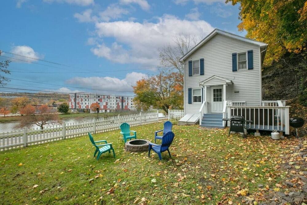 Photo of Others in Ithaca