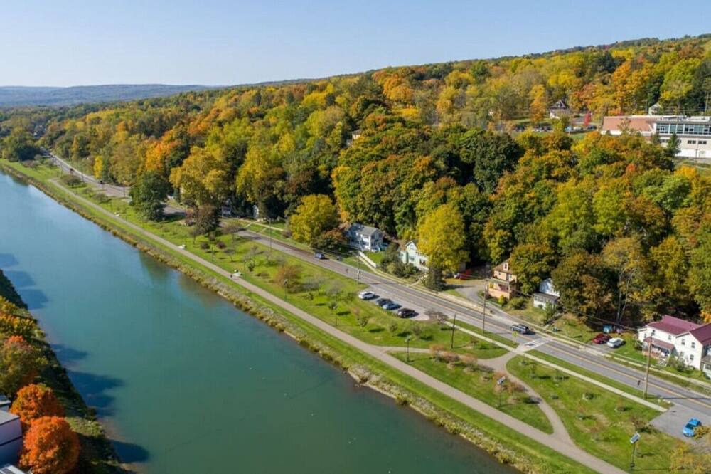Photo of Others in Ithaca