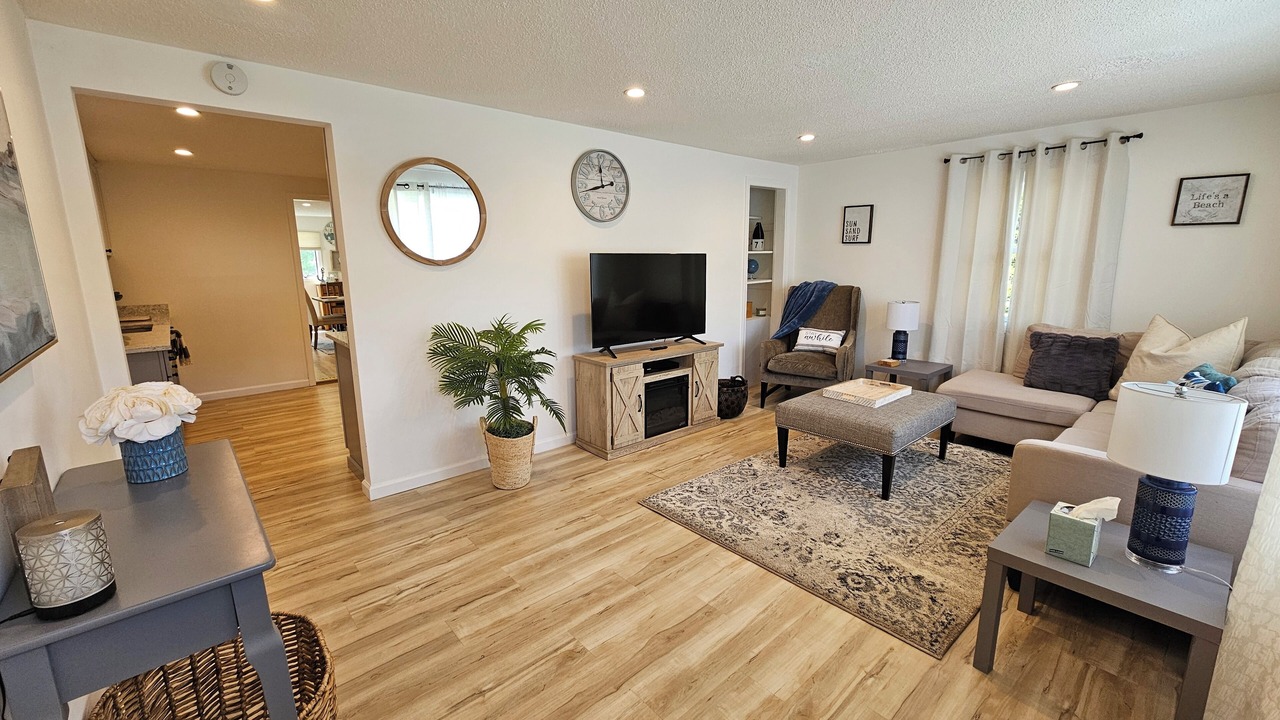 Photo of Livingroom in Milford
