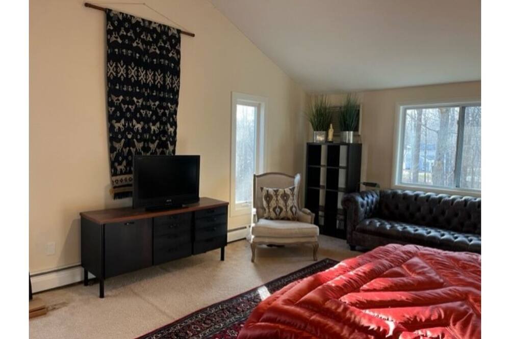 Photo of Livingroom in Guilford