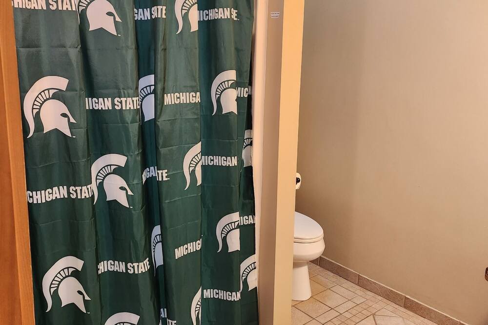 Photo of Bathroom in Dunbarton