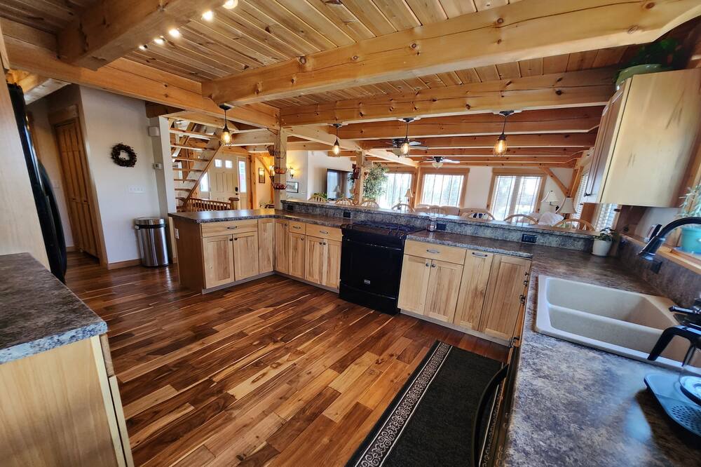 Photo of Kitchen in Dunbarton