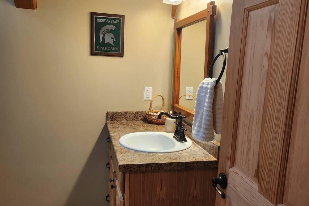 Photo of Bathroom in Dunbarton
