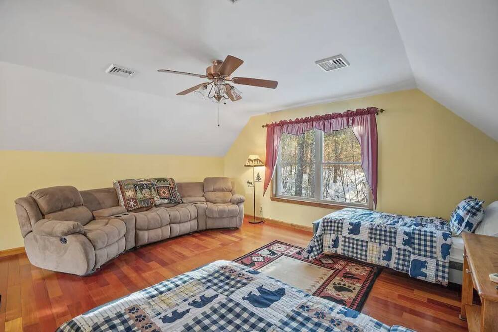 Photo of Livingroom in Lochmere