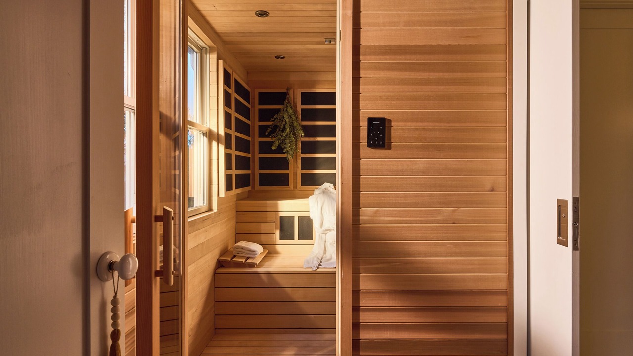 Photo of Bedroom in Greenport West