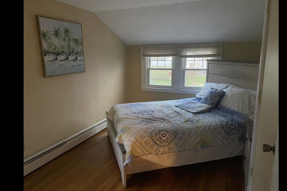 Photo of Bedroom in Branford Center