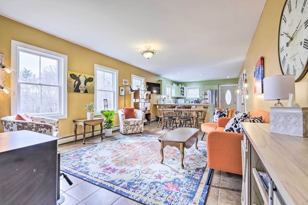Photo of Livingroom in Lebanon