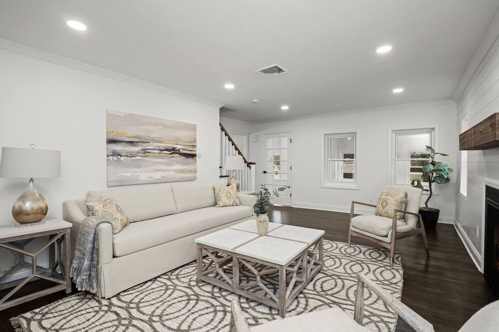 Photo of Livingroom in Trumbull
