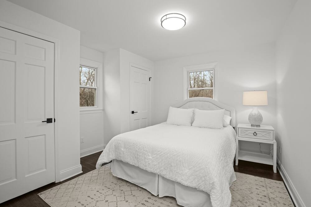 Photo of Bedroom in Trumbull