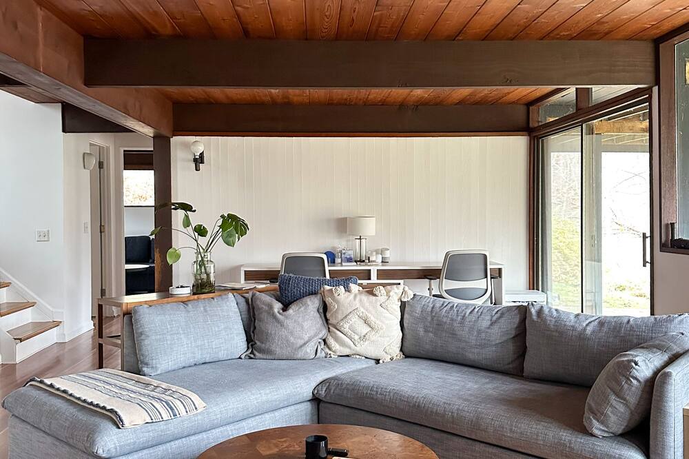 Photo of Livingroom in Lewisboro
