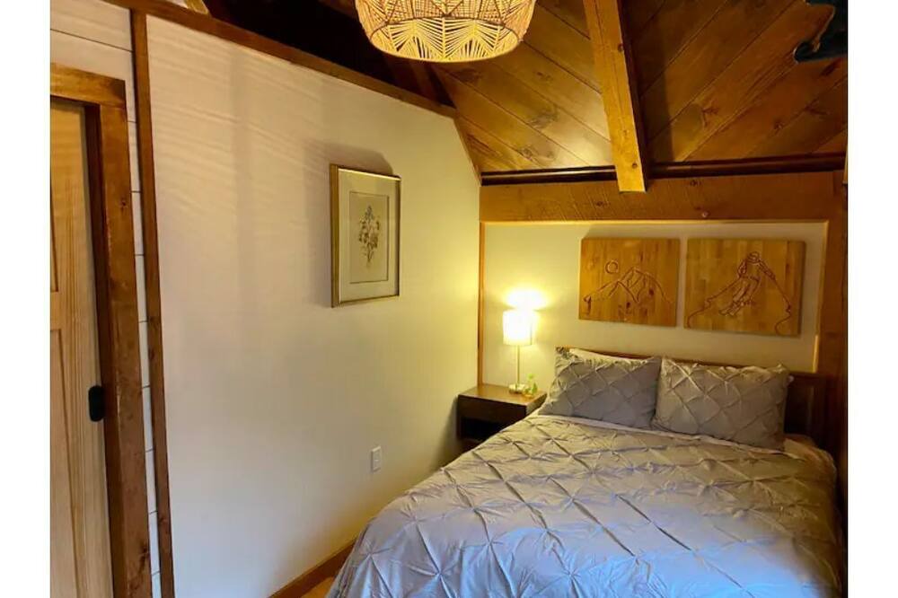 Photo of Bedroom in Jeffersonville